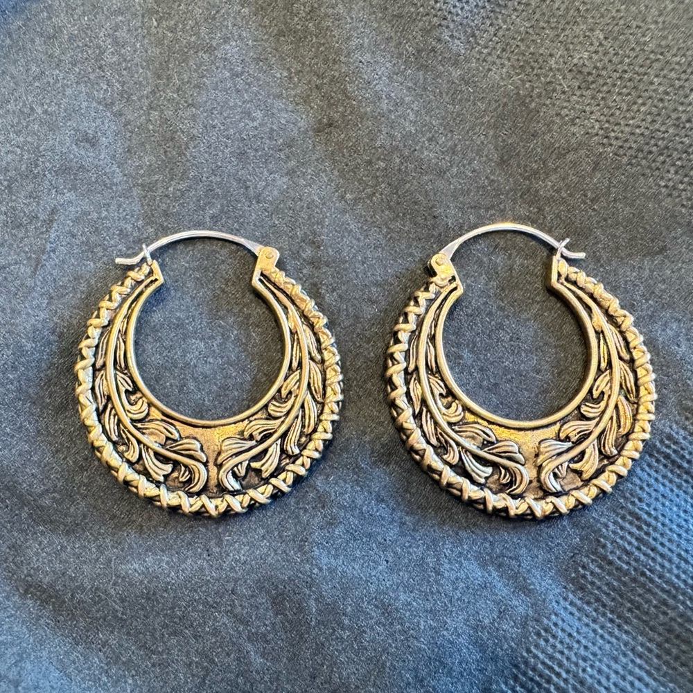 Barse Thailand Earrings EUC